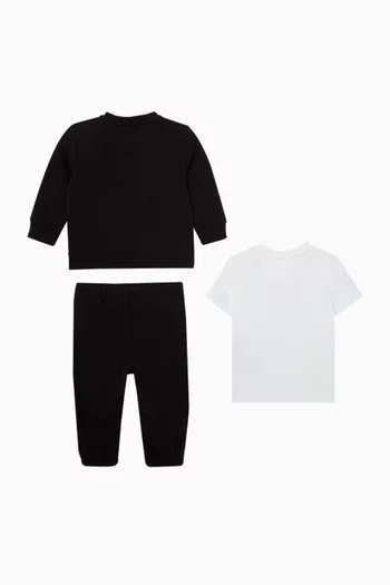 طقم هدية لحديثي الولادة بشعار الماركة 