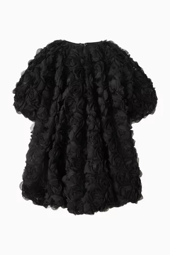 فستان مزين بورود بارزة