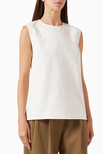 بلوزة سيرساكر بقصة بلا أكمام