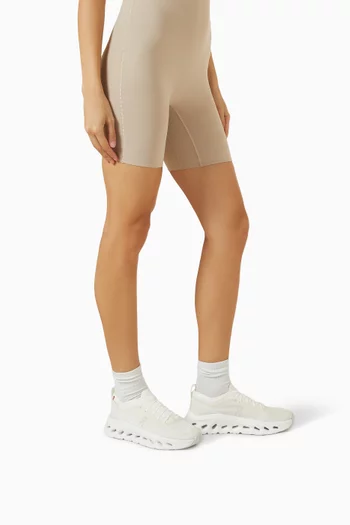 سنيكرز كلاودتيلت مون أون × زيندايا