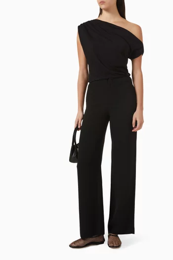 بلوزة بيلا بكتف مكشوف