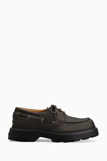 Boat Shoes in Leather