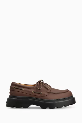 Boat Shoes in Leather