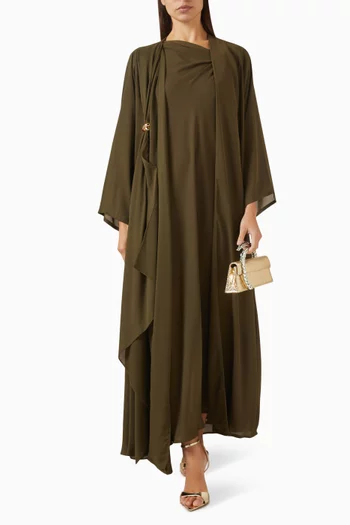 عباية بتصميم غير متماثل مزين بحلية