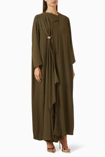 عباية بتصميم غير متماثل مزين بحلية