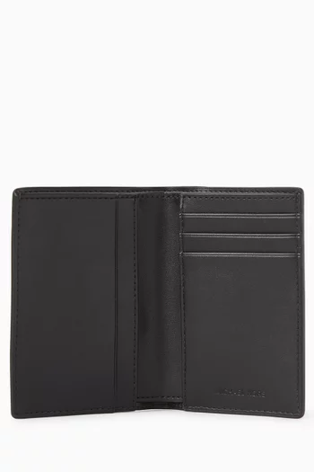 Hudson Folio Card Case in Pebbled Leather
