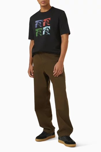 تي شيرت بطبعة عبوات بخاخ