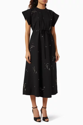 فستان بيوني بحلي معدنية