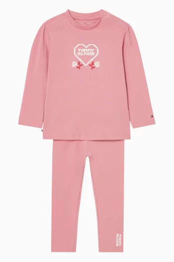 تي شيرت بطبعة شعار الماركة وقلب قطن