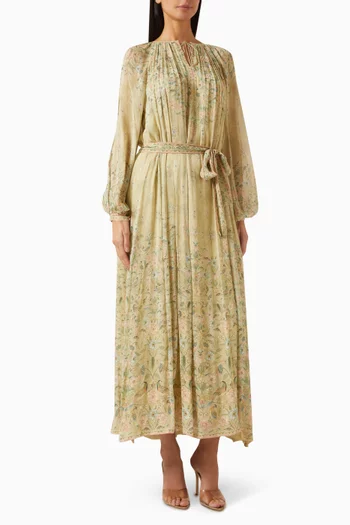 فستان متوسط الطول بحزام مزين بنقشة