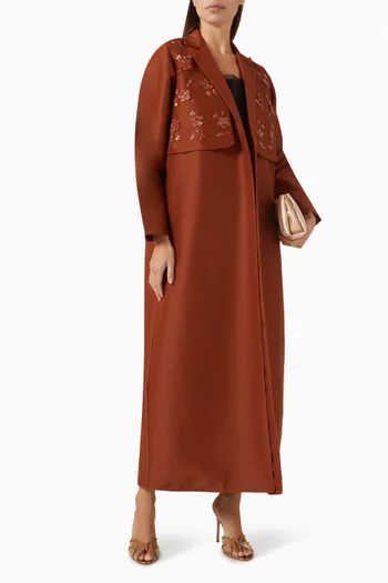 عباية بتصميم معطف ترنش وتطريزات ستان