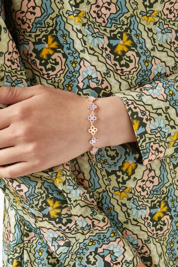 سوار بتصميم زهرة البرسيم نحاس مطلي ذهب عيار 18