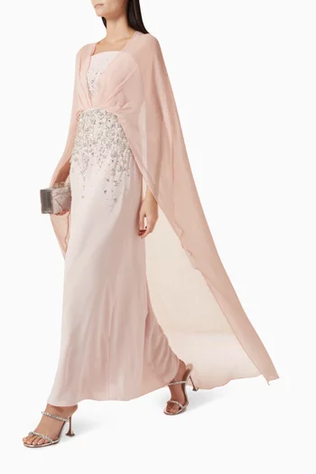 فستان كاسيا طويل بأكمام بنمط كاب ومطرز بالكريستال