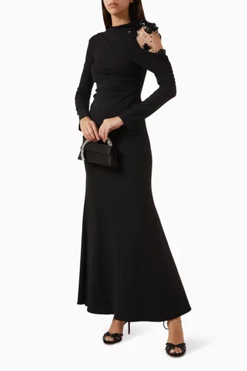 فستان سهرة بقصة حورية البحر وتطريزات