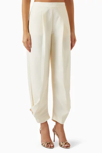 بنطال بقصة واسعة