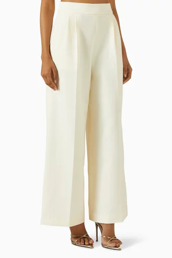 بنطال بقصة ساق واسعة