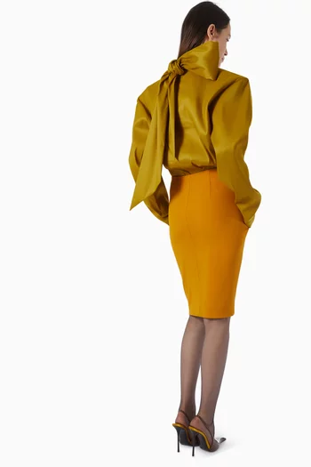 بلوزة برباط عند الرقبة أورجانزا