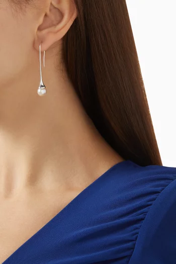 أقراط لومورا متدلية مزينة باللؤلؤ فضة إسترلينية