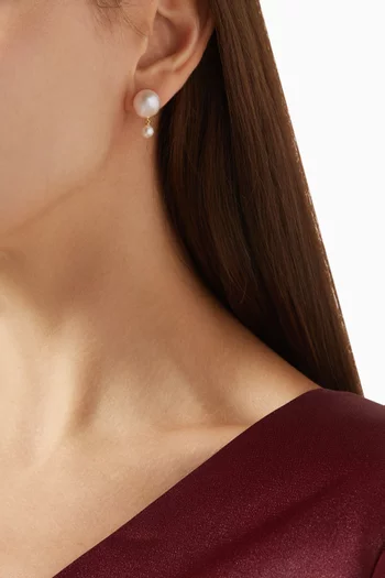 أقراط لومورا مرصعة بلؤلؤ فضة إسترلينية مطلية بذهب عيار 18