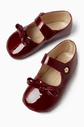 حذاء بيبي باليرينا مزين بعقدة جلد لامع