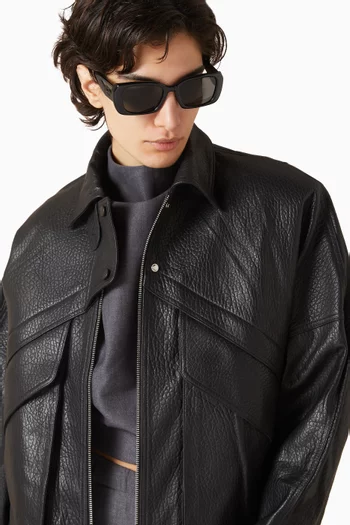 نظارة شمسية بشعار الماركة وإطار مربع أسيتات