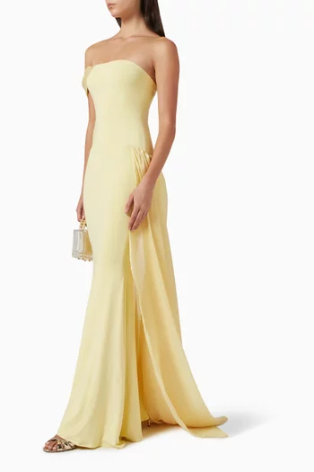 فستان سهرة أورا بأكتاف مكشوفة