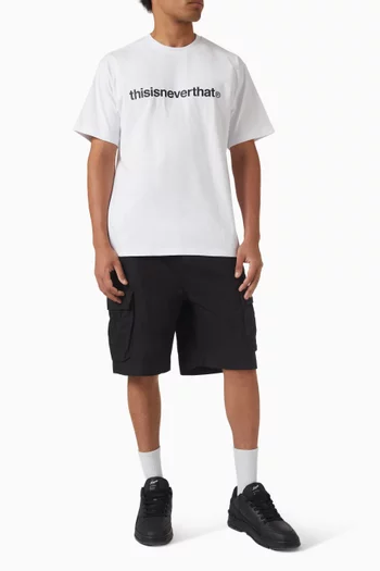 تي شيرت بشعار الماركة قطن