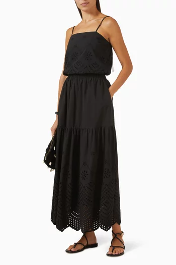 تنورة طويلة بتطريزات إنجليزية