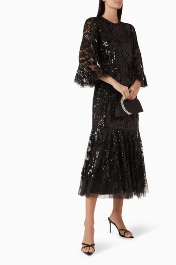 فستان سهرة سنودروب مزين بتطريزات تول