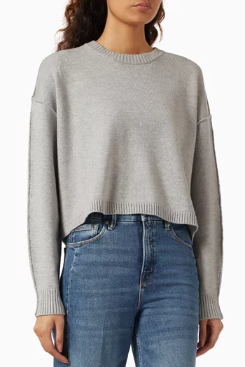 سترة بفتحة رقبة مستديرة وقصة فضفاضة نسيج ناعم