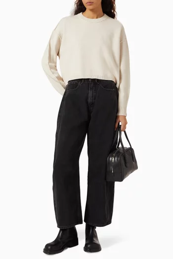 سترة بفتحة رقبة مستديرة وقصة فضفاضة نسيج ناعم