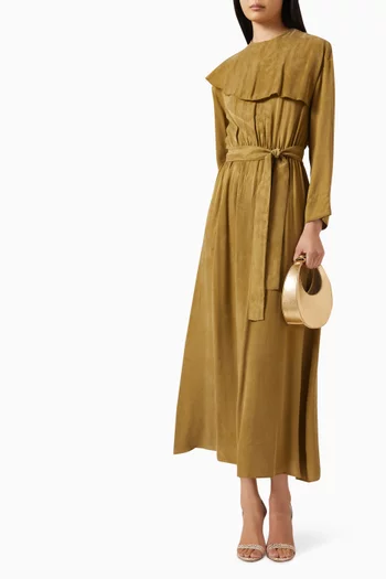 فستان متوسط الطول مقسم لأجزاء بحزام