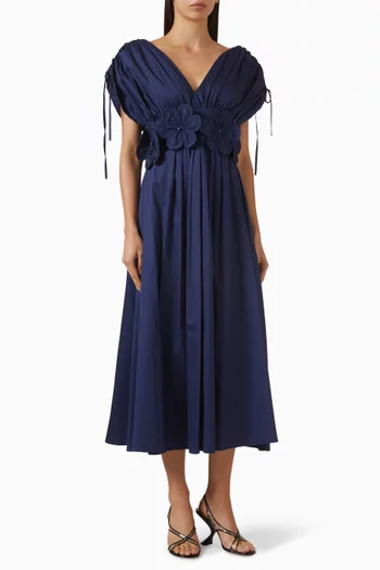 فستان بزهور بارزة