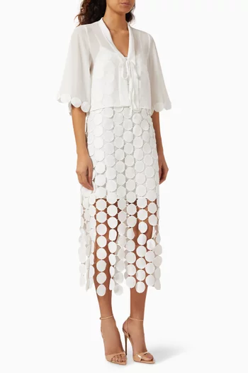 فستان متوسط الطول بكاب