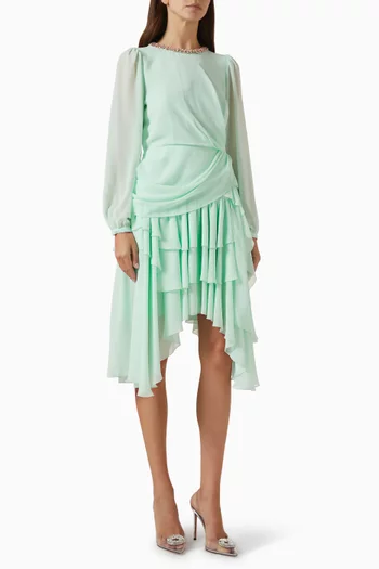 فستان متوسط الطول بتنورة كشكش