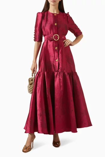 فستان بطبقات متعددة وحزام