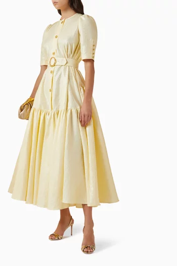 فستان بطبقات متعددة وحزام