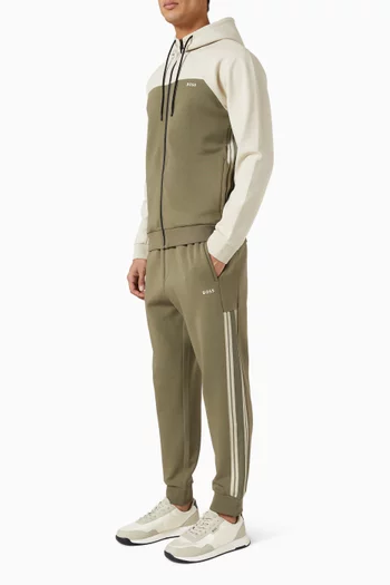 كنزة بغطاء رأس مقسمة بألوان قطن