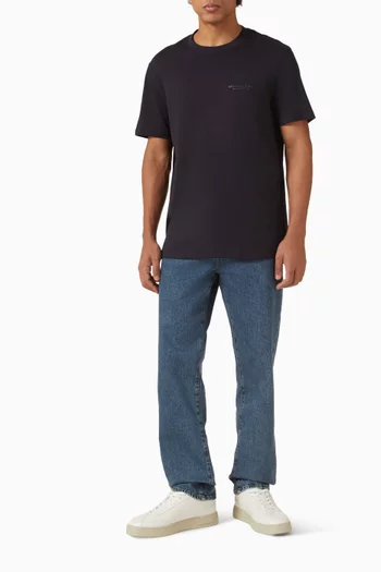 تي شيرت مزين بشعار الماركة قطن