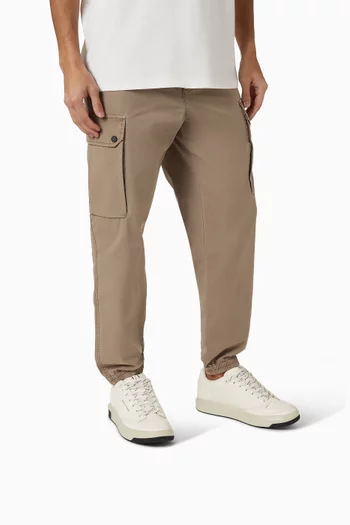 سنيكرز فينيس بشعار الماركة جلد صناعي