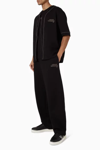 بنطال رياضي بشعار الماركة قطن