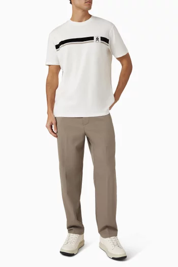 تي شيرت مزين بشعار الماركة قطن