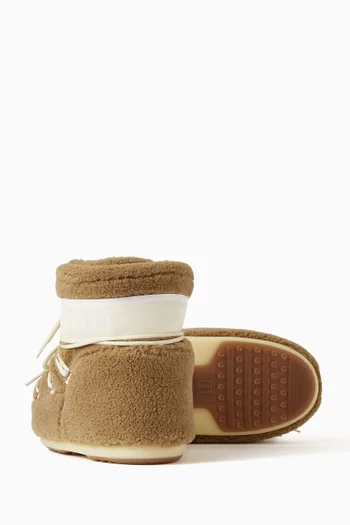 بوت ايكون أسفل الكاحل بأربطة صوف 