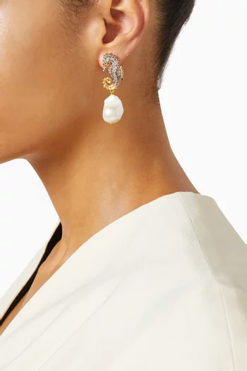 أقراط ميني بتصميم حصان البحر مزينة باللؤلؤ برونز مطلي ذهب عيار 24