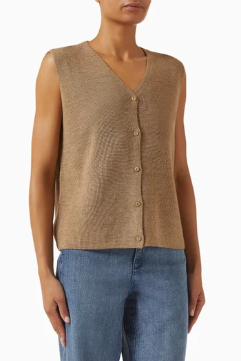 V-neck Vest in Regenerative Wool
