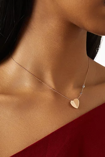 قلادة هيام بحلية سهم ذهب وردي عيار 18