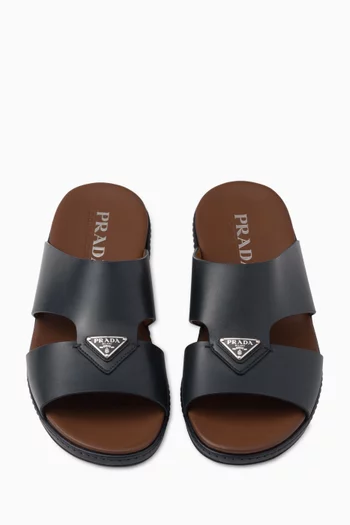 Logo Slides in Leather