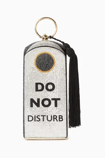 كلاتش بتصميم مستطيل بحواف مقوسة مزين بعبارة Do not disturb