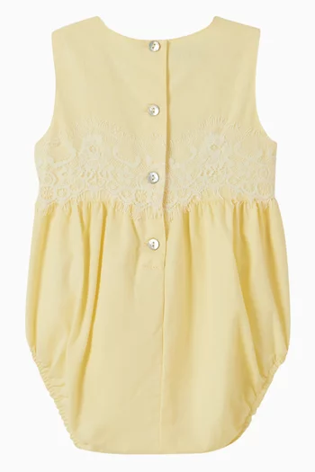 لباس قطعة واحدة بأشرطة دانتيل