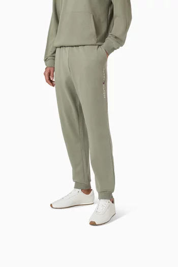 سنيكرز أسفل الكاحل بشعار الماركة جلد